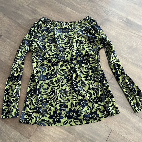 SUNDANCE Velvet Floral Top with Scoop Neck - Picture 4 of 5